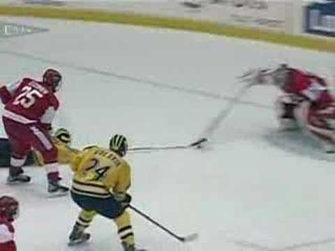 Michigan vs BU: Michigan Hockey Scores Lucky Goal After Boston University's Own Goal
