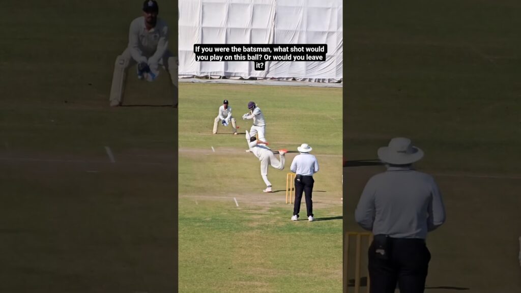 Aise ball ko chhodna chahiye ya nahi? 🏏 #cricket #shorts #india #cricketshorts