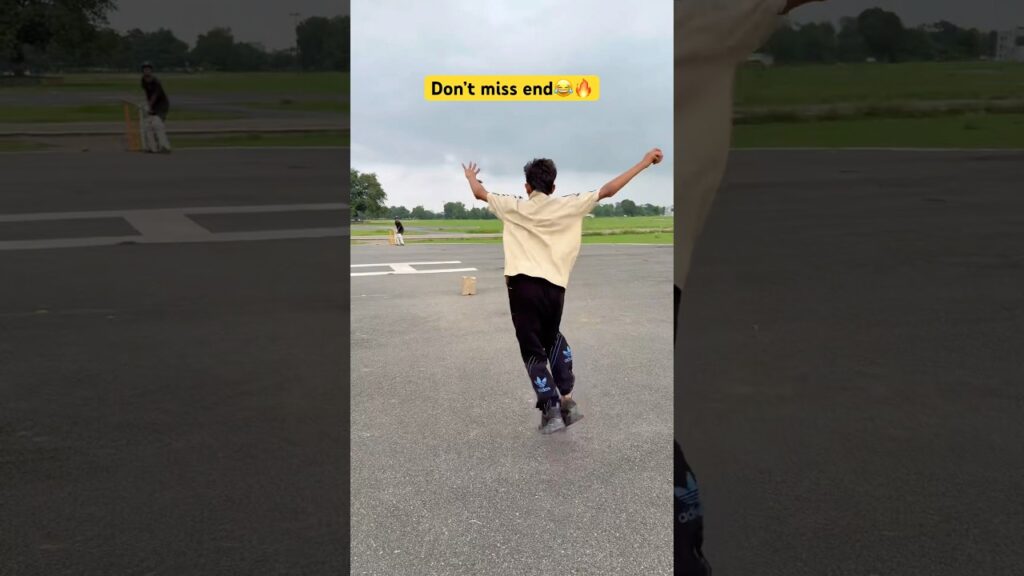 Ajeeb Bowling Action 😱😂🏏 #cricket #shorts #trending #ipl2024