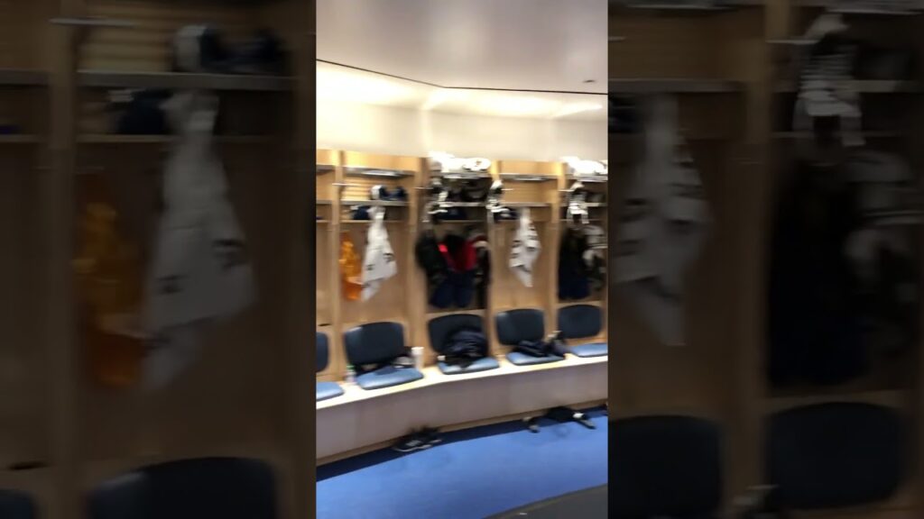 Inside the Hockey Locker Room: NHL Scores, Faceoffs & Behind the Scenes #Shorts